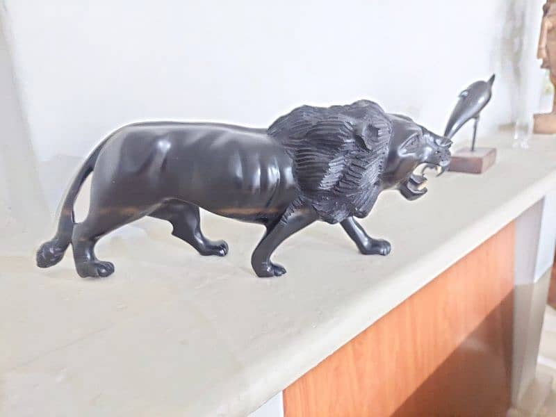sculpture of Lion made of black wood/ show piece/ Souvenir 4