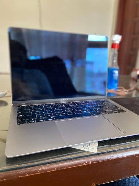 MacBook Air 2019 0