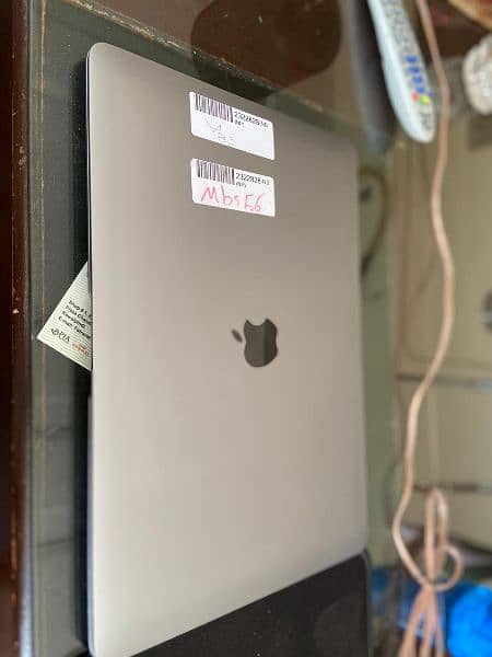 MacBook Air 2019 4