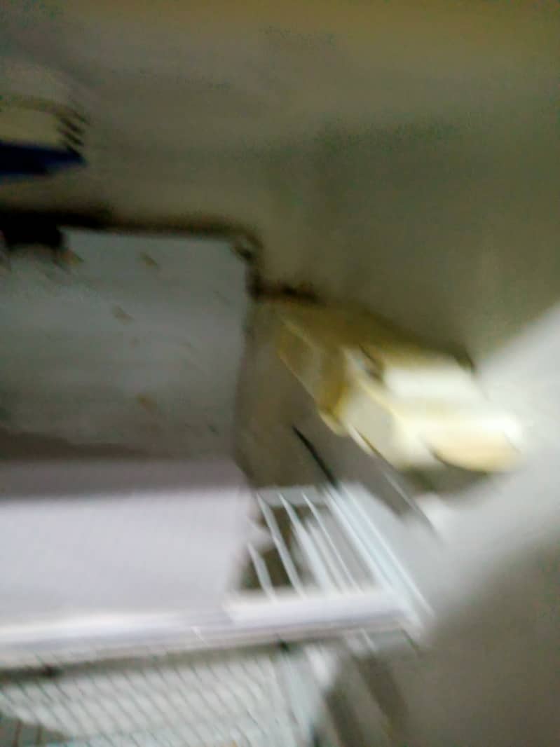 Refrigerator with stabilizer for sale in very good condition 12