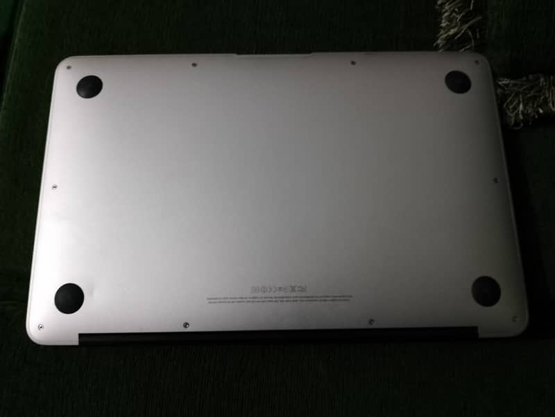 MACBOOK AIR MID A 1465 3