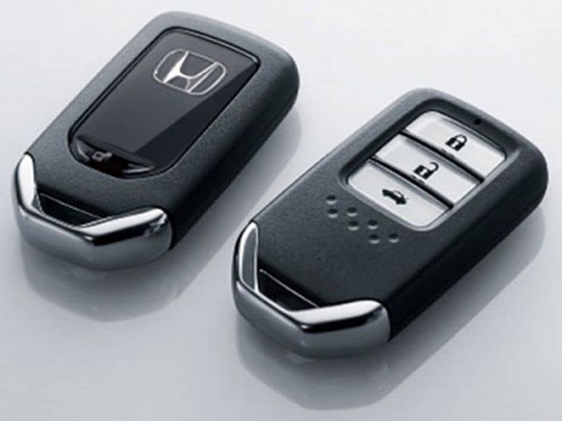 Car keys, Car remot keys and smart keys makers in faisalabad 4