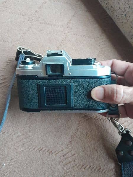 selling nikon FG Japanese camera 2