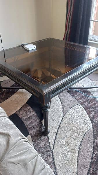 1 Center Table and 2 side table 0