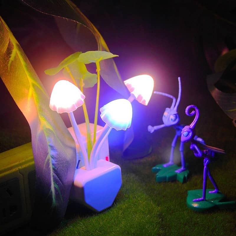 Mushroom Shaped Plastic Automatic LED Colour Changing Flower 0