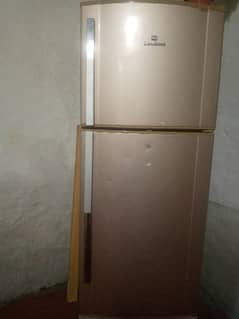 fridge very good condition working is 100% buht kum use hua hai 0