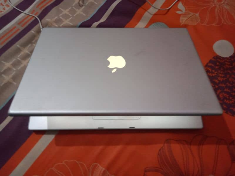 APPLE MACBOOKPRO 1ST VERSION 2006 17"INCH 16