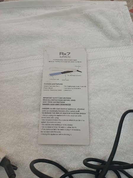 RX 7 Hair Straightner,  Just Like New With Box 2