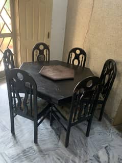 Dining table (without chairs) - good condition