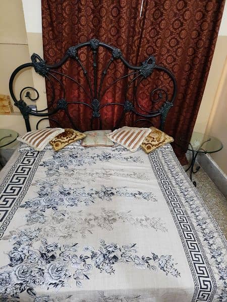 King size wrought iron bed with side tables 4