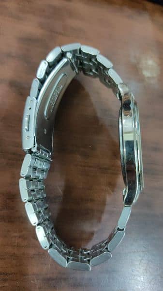 Rare beautiful citizen quartz original watch big elegant stylish dial 7