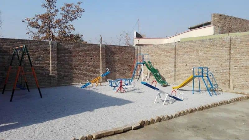 Running school for rent - چالو اسکول دستیاب ہے 12