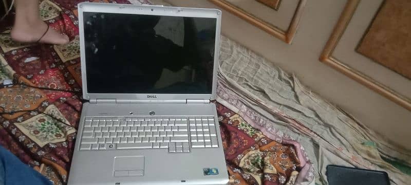 Dell Inspiron laptop 2 gb ram 250 GB hard dual core mobile technology 1