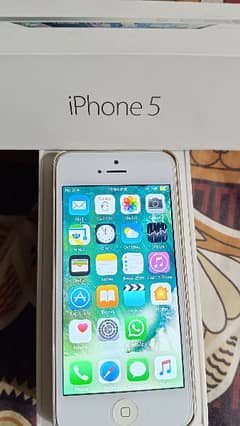 Iphone 5 32 GB PTA Approved with Box