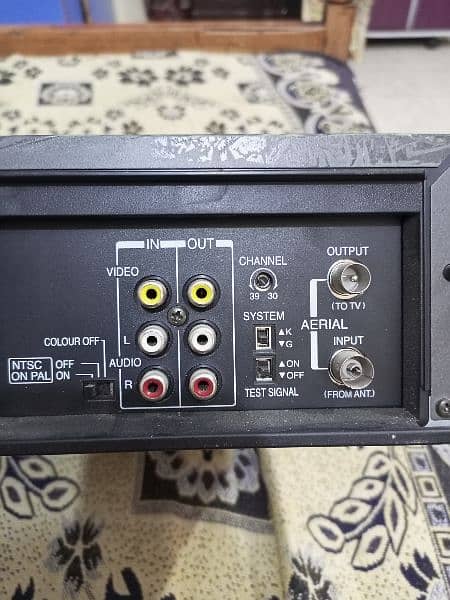 Original Japan Fisher Stereo system with Emplyfire. And Toshiba VCR vc 4