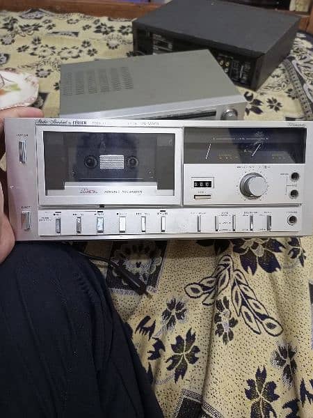 Original Japan Fisher Stereo system with Emplyfire. And Toshiba VCR vc 15