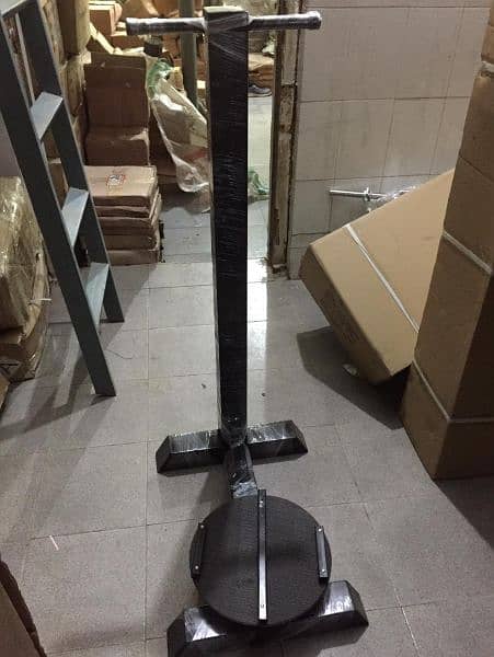TWISTER MACHINE WEIGHT CAPACITY 80kg And 150kg see description 1