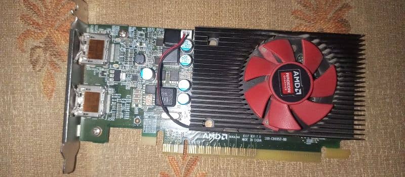 Amd redeon R5 430 2gb 64 bit 0