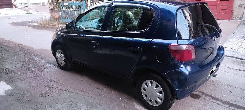 Toyota Vitz 2001 2