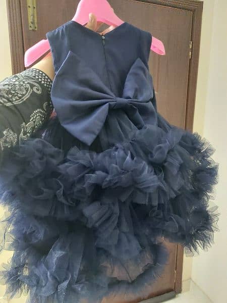 1 year baby girl frock and head clip 3