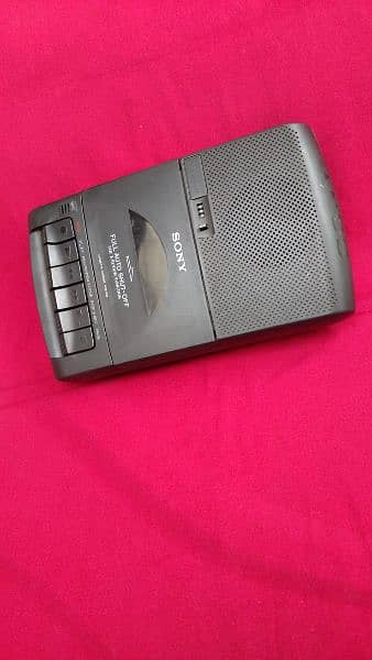SONY CASSETTE-CORDER / RECORDER AND PLAYER 1