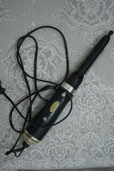 Hair dryer with comb 4