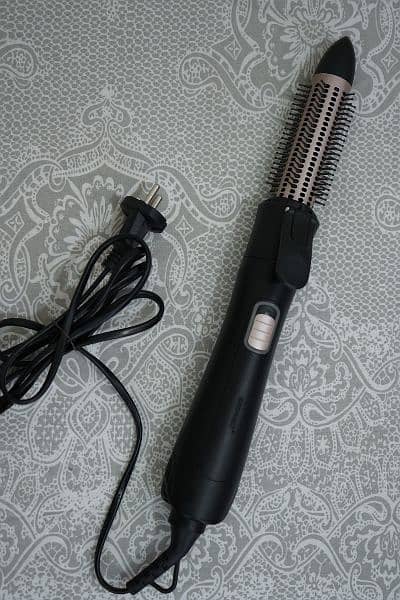 Hair dryer with comb 6