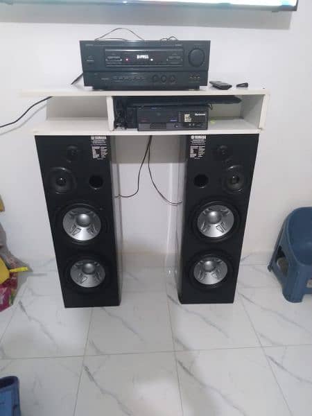 japanese DENON amp and Yamaha 10 inches 4woofers  two boxes best sound 1