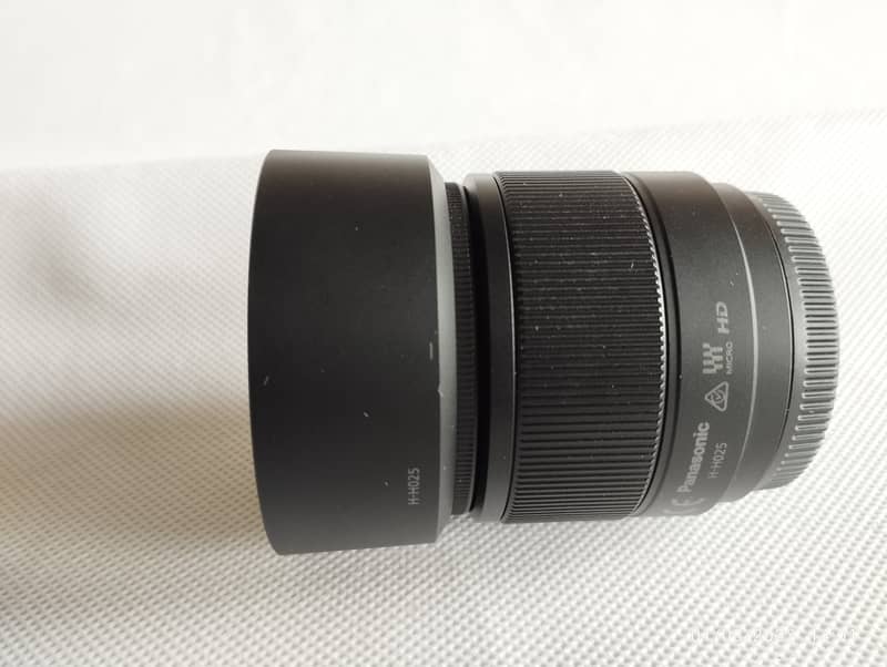 Panasonic Micro Four Thirds 25mm F1.7 Lens - Price is final 1