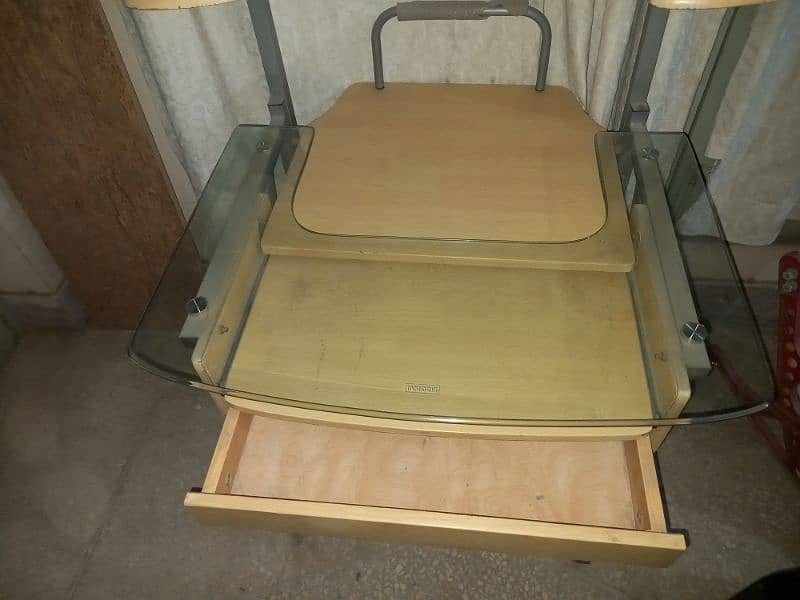 urgent sale computer table/study table 0