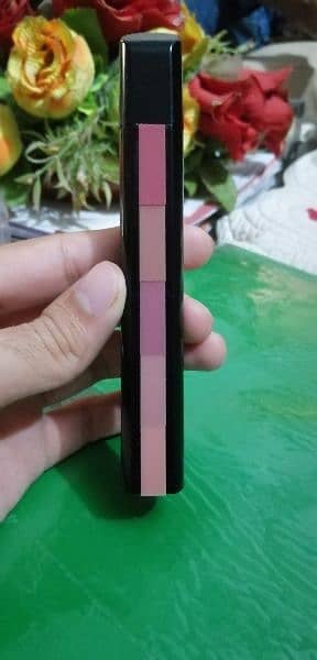 Branded huda beauty lipstick for sale. 5
