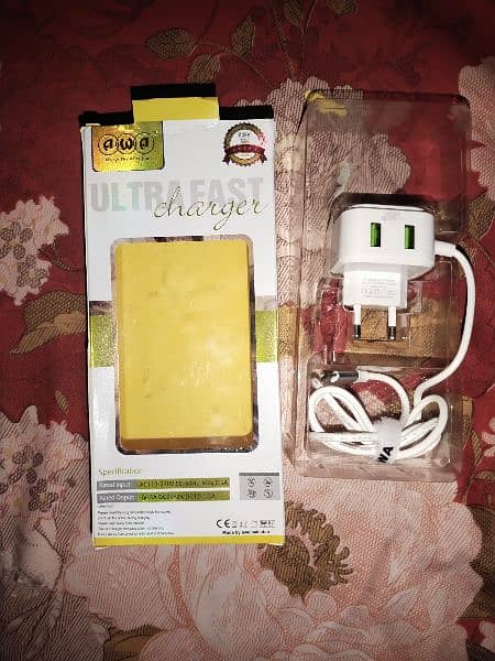 ULTRA FAST CHARGER 3.4 A
DUEL USB PORTS 0