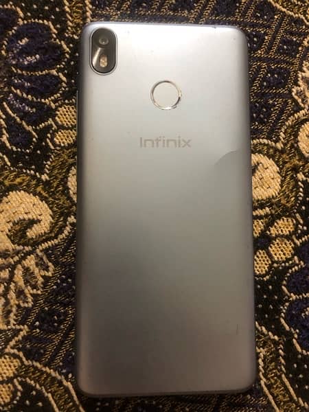 Infinix Hot S3. . . 1