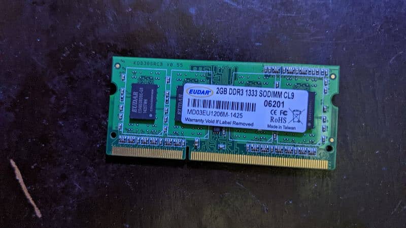 RAM 2 GB DDR 3 0