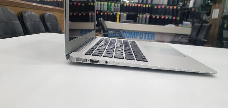 Apple macbook Air 2015 core i5 for sale 4