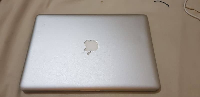 Apple Macbook Pro 13inches 2011 0