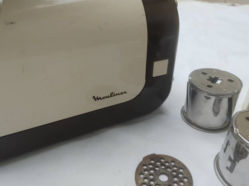 Original Moulinex meat mincing 4