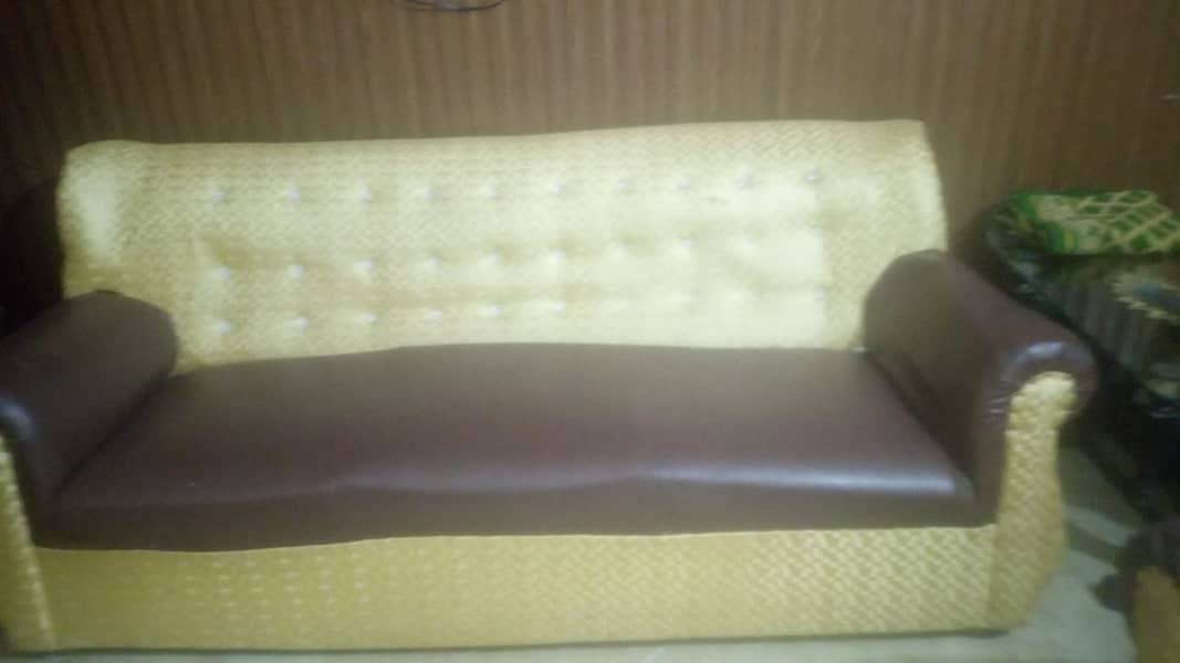 5 Seater Sofa with Excellent Condition 5