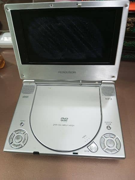 Portable DVD Player 2