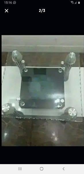 01 PCS Glass central table in Good condition 3