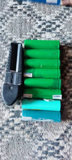 (7) 12v battery