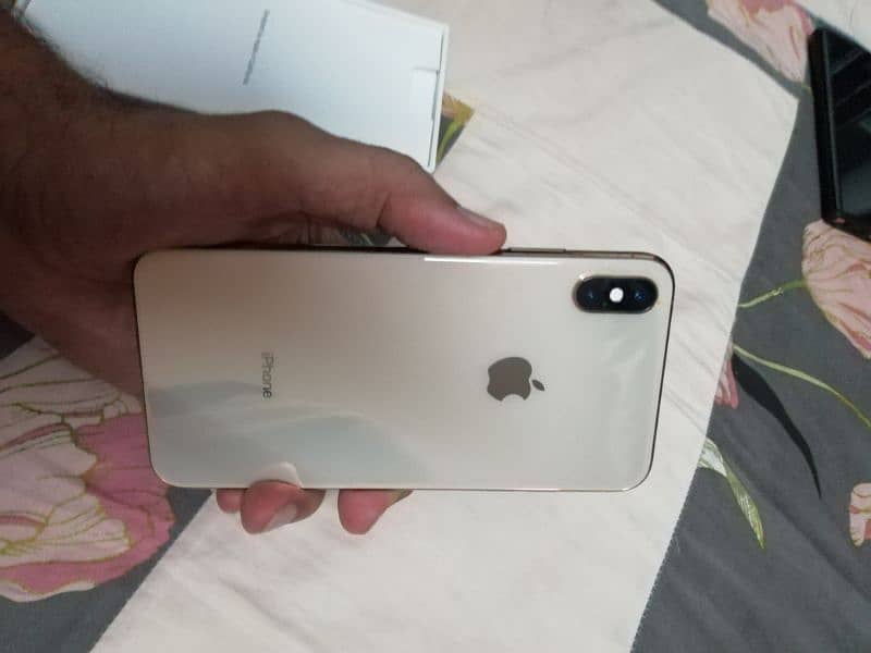 Iphone Xs Max 256 GB Golden color 6