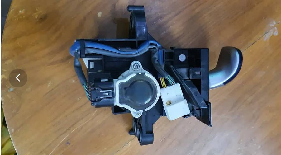 Toyota Prius 2012-2013 gear lever 2