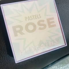 Huda Beauty Rose pastels 0