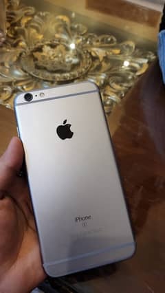 iphone6s plus 10/10 condition h protector sb kuch laga wa 100%battery