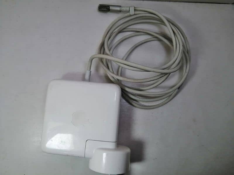 Macbook charger 6