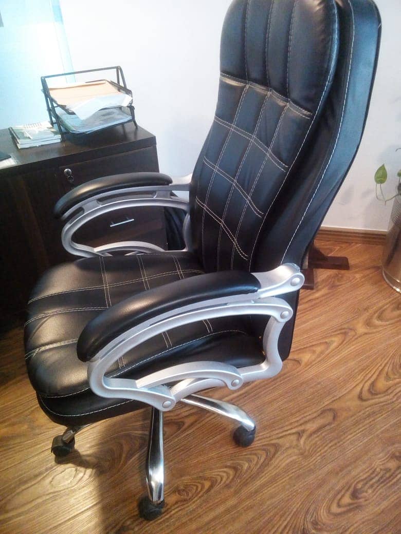 Office Chairs , Employee Executives Chairs 12