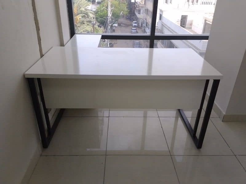 Office Tables , Client Dealing Tables , Manager Tables 3