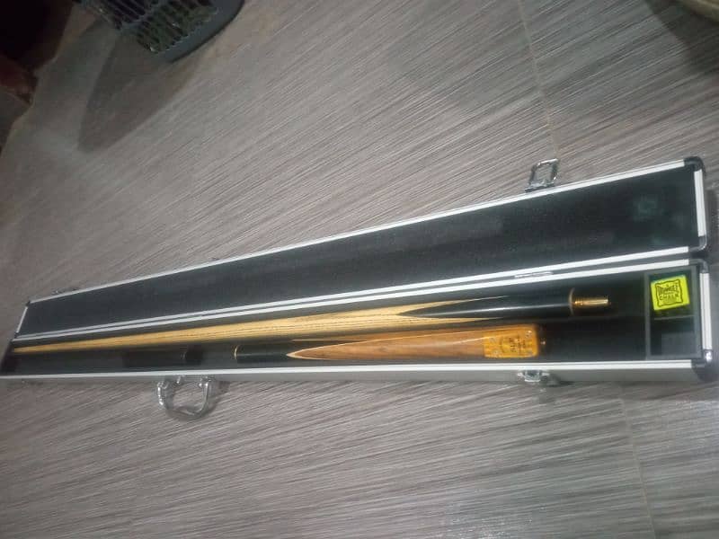 SLP Snooker Cue with Hard Case 3