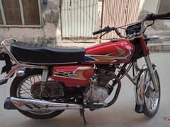 honda 125 condition  10/9  7500 km chali ha full  card or fil ok ha sb